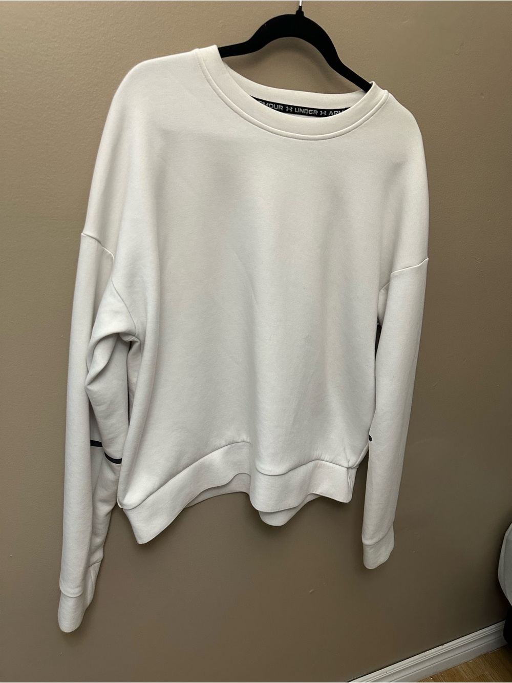 Under Armour Women’s Loose Fit Oversized Crewneck Sweatshirt - Size XL